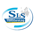 Logo de SLS TransEuroLog : SLS en bleu dominant, souligné par TransEuroLog. L'orbite bleue et la carte symbolisent la logistique et le transport européen.
